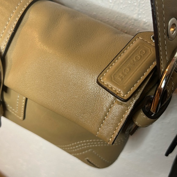 Coach Soho Y2K Camel Leather Shoulder Bag - Picture 2 of 8